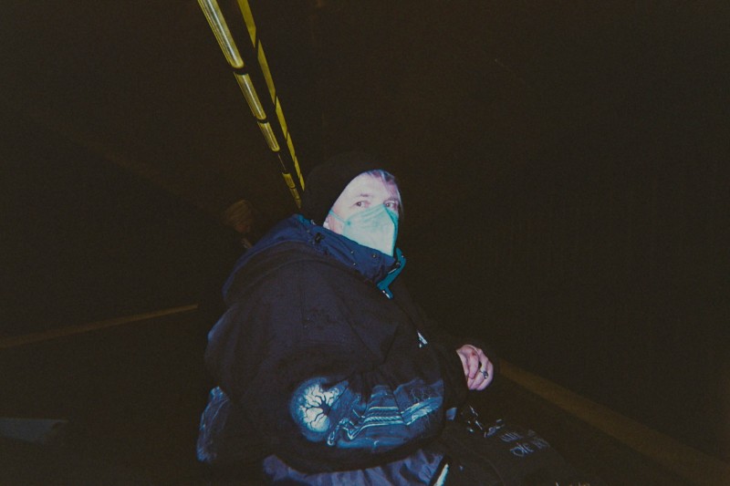 Diana bei der U-Bahn